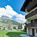 Chesa Silvretta - Celerina Apartment *